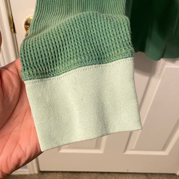 American Eagle Outfitters Green Waffle Knit Sweater - Picture 5 of 6